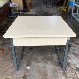 Bàn Chân U Mặt Gỗ Vuông Cũ
