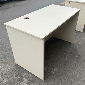 Bàn Gỗ Công Nghiệp Bửng Kín Cũ
