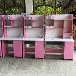 Bàn Học Cho Bé Kèm Kệ Sách Nhiều Ngăn Mới 99% (Nhiều Màu)