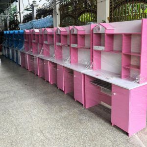 Bàn Học Cho Bé Kèm Kệ Sách Nhiều Ngăn Mới 99% (Nhiều Màu)
