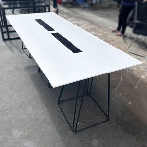 Bàn Họp Chân Sắt Cách Điệu 2m4 Mặt Gỗ Cũ