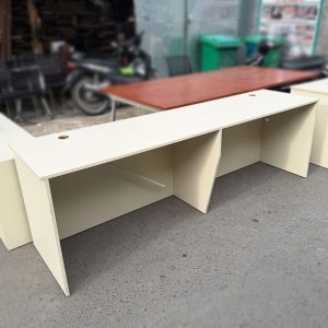 Bàn Quầy Gỗ Công Nghiệp Có Bửng 2m4 Cũ