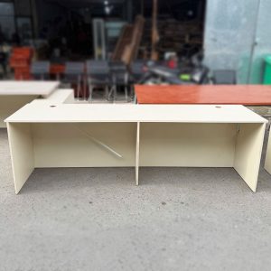 Bàn Quầy Gỗ Công Nghiệp Có Bửng 2m4 Cũ