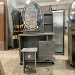Bàn Trang Điểm Gỗ Công Nghiệp Gương Oval Mới 99%