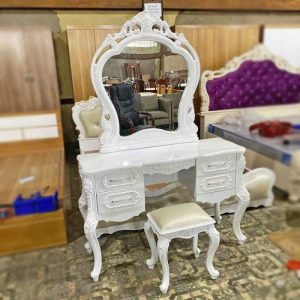 Bàn Trang Điểm Tân Cổ Điển Màu Trắng Kèm Đôn Mới 99%