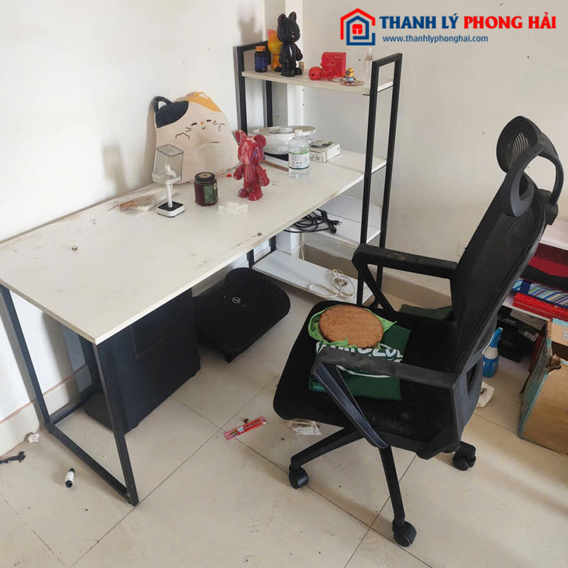 Bộ Bàn Làm Việc Kèm Ghế Xoay Cũ