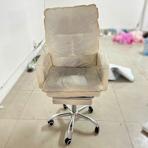 Ghế Xoay Bọc Da Trắng Có Gác Chân Cũ