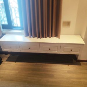 Kệ Tivi Treo 2m07 Có Hộc Gỗ Trắng Cũ