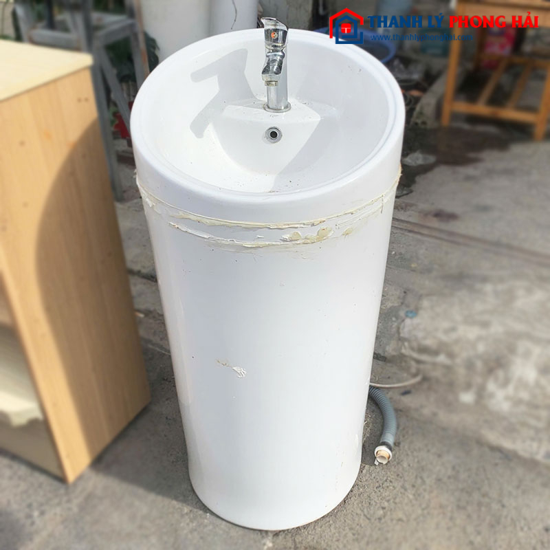 Lavabo Chân Trụ Tròn Kèm Vòi Cũ