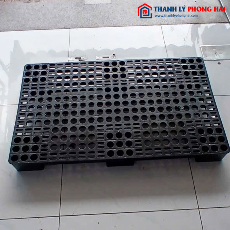 Pallet Nhựa Cũ