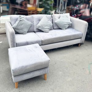 Sofa Bọc Nhung Xám Kèm Đôn Cũ