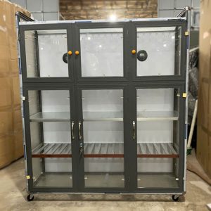 Tủ Chén Nhôm Kính Mới 99% 1m2 Có Bánh Xe