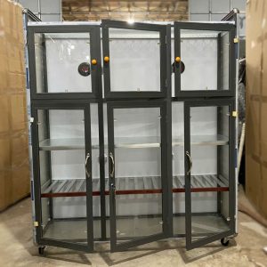 Tủ Chén Nhôm Kính Mới 99% 1m2 Có Bánh Xe