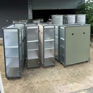 Tủ Chén Nhôm Kính Mới 99% Nhiều Ngăn Có Bánh Xe