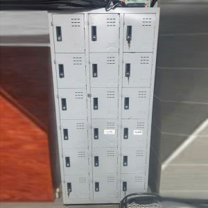 Tủ Locker Sắt 18 Ngăn Có Khóa Cũ