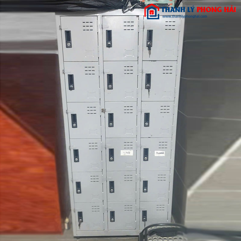 Tủ Locker Sắt 18 Ngăn Có Khóa Cũ