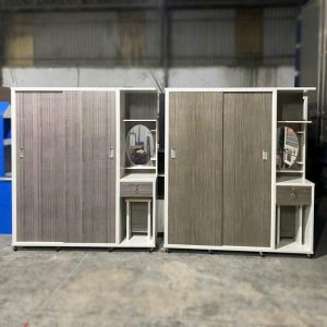 Tủ Quần Áo Cửa Lùa Mới 99% Kèm Bàn Trang Điểm