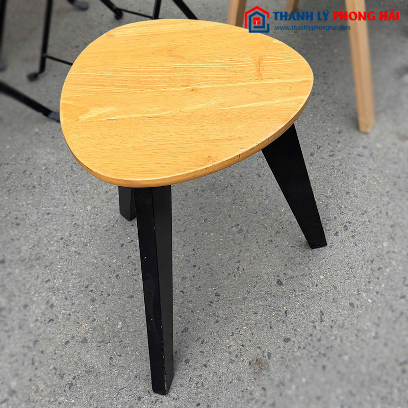 Bàn Cafe Thấp 3 Chân Mặt Gỗ Cũ