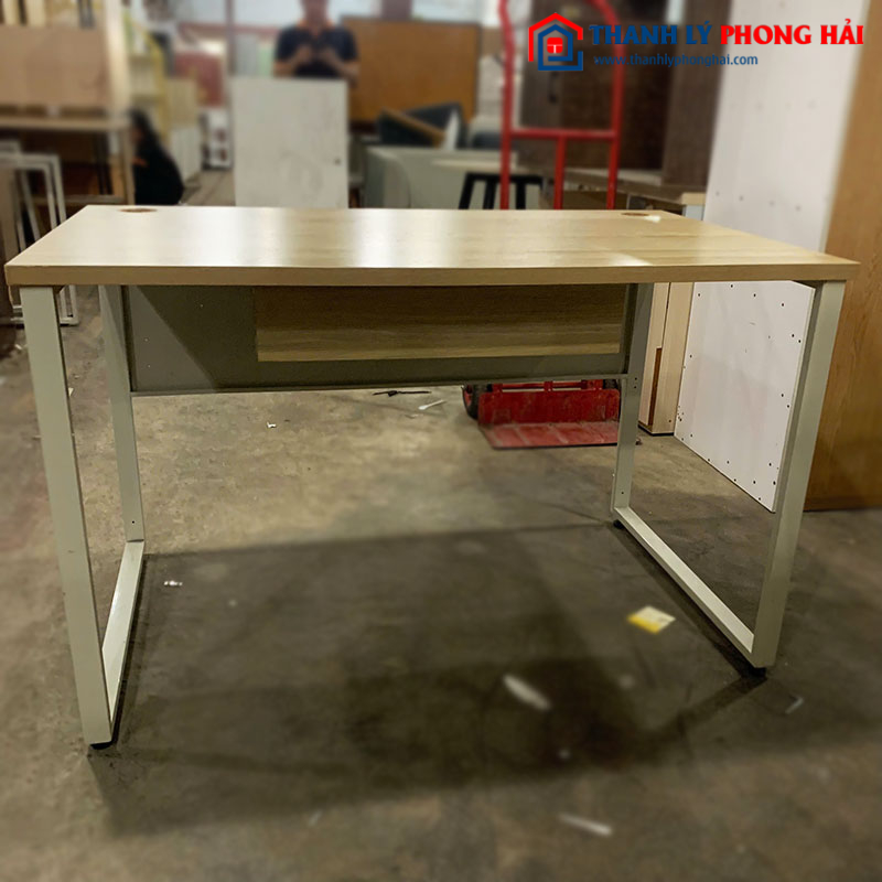 Bàn Chân Sắt Vuông Mặt Gỗ Cũ