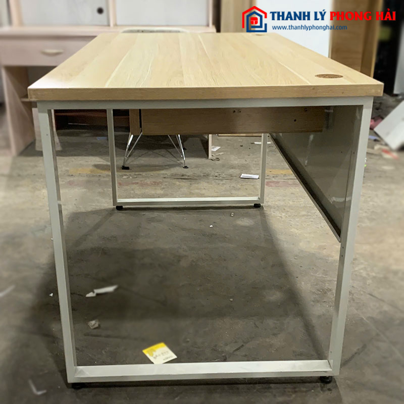 Bàn Chân Sắt Vuông Mặt Gỗ Cũ