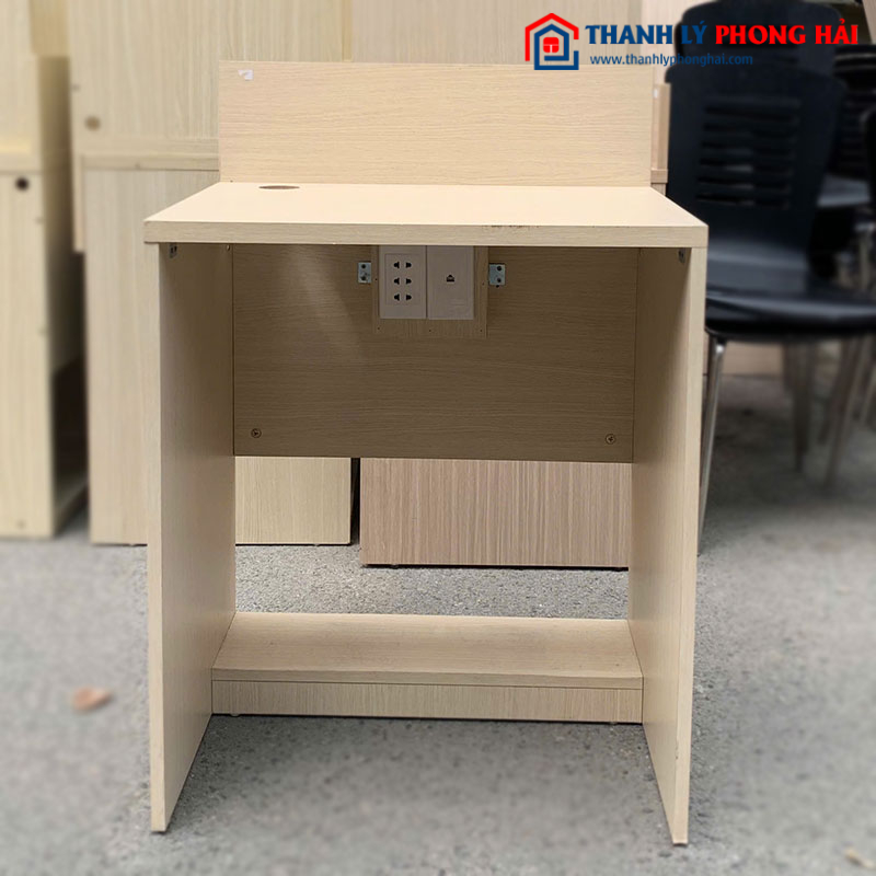 Bàn Đơn Gỗ Có Tấm Chắn Và Lỗ Đi Dây Cũ
