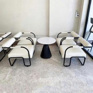 Bàn Ghế Cafe Bọc Da Kèm Bàn Chân Chuông Mới 99%