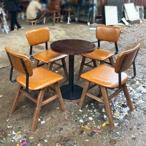 Bàn Ghế Cafe Bọc Nệm Chân Gỗ Mới 99%