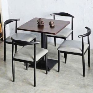 Bàn Ghế Cafe Bull Sắt Nệm Da Mới 99%