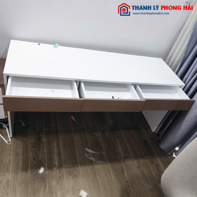 Bàn Làm Việc 1m6 Có 3 Hộc Kéo Tiện Dụng Cũ