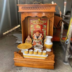 Bàn Thờ Tài Địa Gỗ Kèm Phụ Kiện Cũ