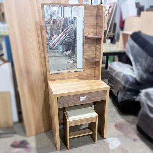 Bàn Trang Điểm Gỗ Có Gương Kèm Kệ Cũ