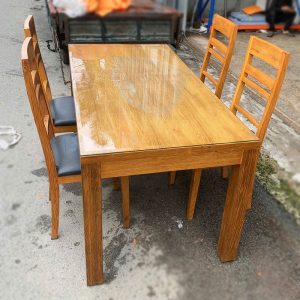 Bộ Bàn Ăn Gỗ Tự Nhiên 4 Ghế Lót Đệm Da Cũ