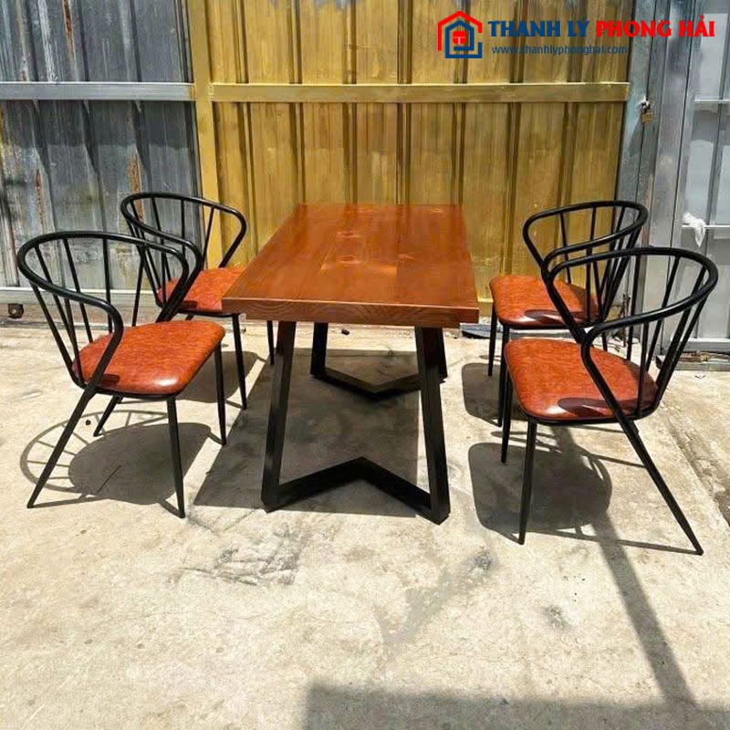 Bộ Bàn Ghế Cafe 1m2 Khung Sắt Đệm Da Mới 99%