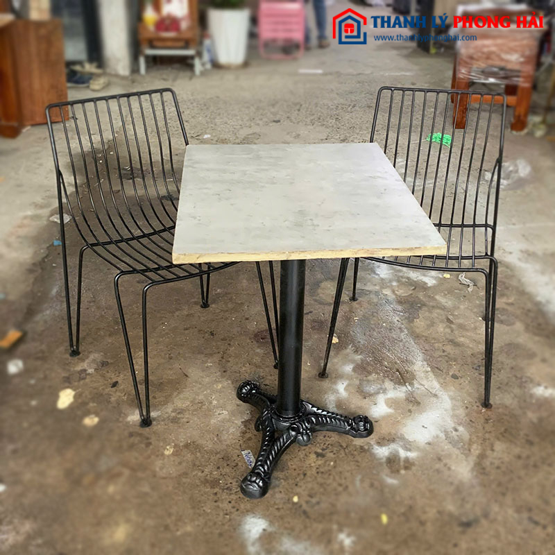 Bộ Bàn Ghế Cafe Sắt Dây Chân Bàn Đúc Cũ