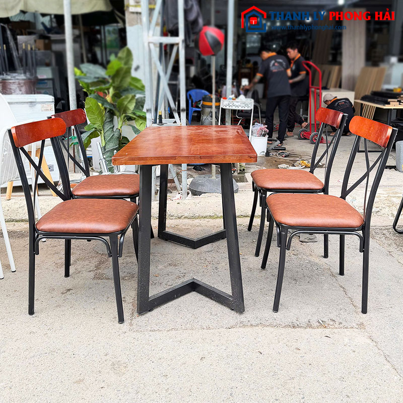 Bộ Bàn Mặt Gỗ Chân Sắt Ghế Lưng Chữ X Mới 99%
