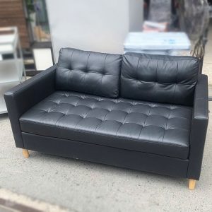 Bộ Sofa Đen Đính Nút Kèm Bàn Trà Cũ