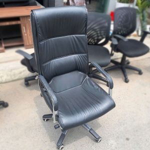 Ghế Trưởng Phòng Bọc Da Tay Ốp Nhựa Lưng Cao Cũ