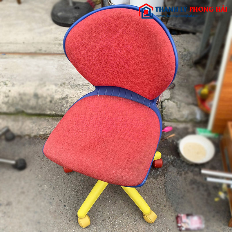 Ghế Xoay Nhỏ Đệm Nỉ Đỏ Cũ