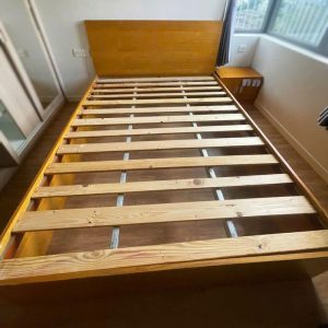 Giường Ngủ Gỗ Đầu Giường Cao Cũ (Nhiều Kích Thước)