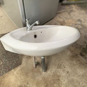 Lavabo Sứ American Standard Có Vòi Cũ