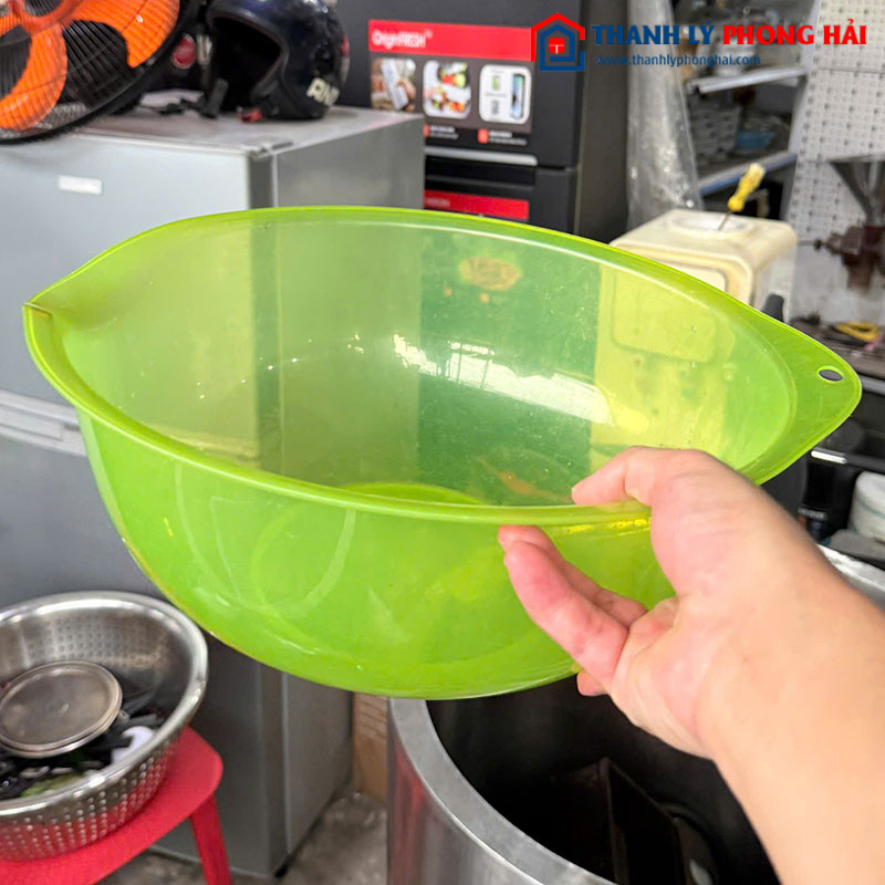 Thau Nhựa Tròn Màu Xanh Cũ