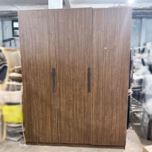 Tủ Quần Áo Gỗ 1m5 Màu Vân Nâu Mới 99%