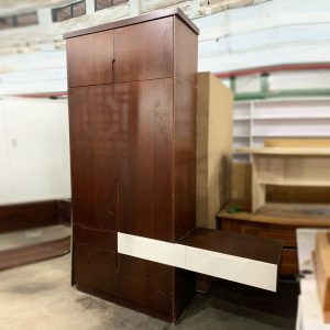 Tủ Quần Áo Kịch Trần Kèm Bàn Cũ
